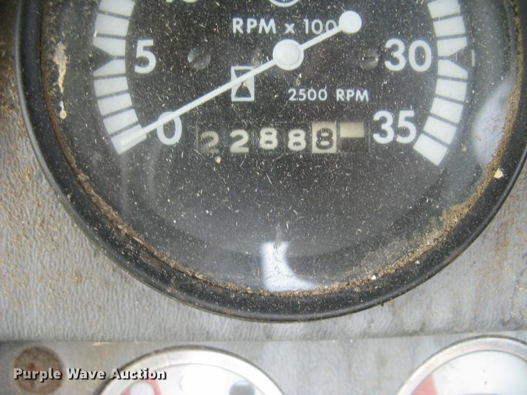 image for item DC2253 John Deere 4400 combine