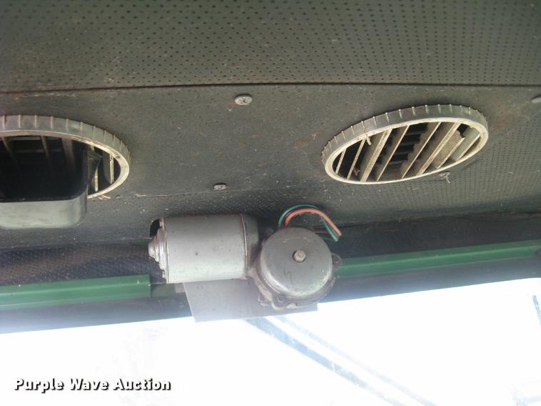 image for item DC2253 John Deere 4400 combine