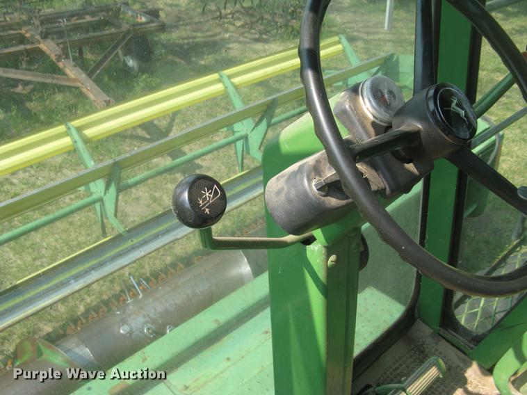 image for item DC2253 John Deere 4400 combine
