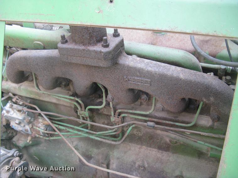 image for item DC2253 John Deere 4400 combine