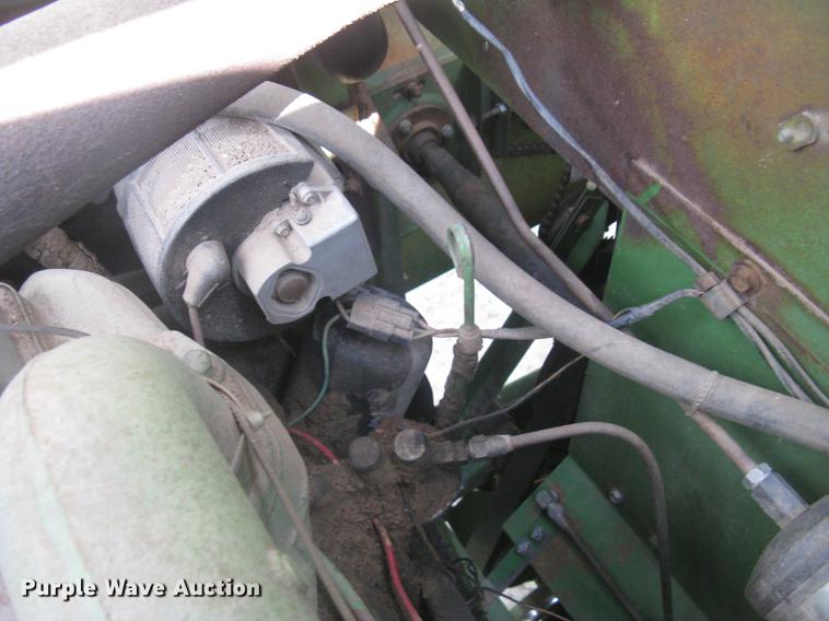 image for item DC2253 John Deere 4400 combine