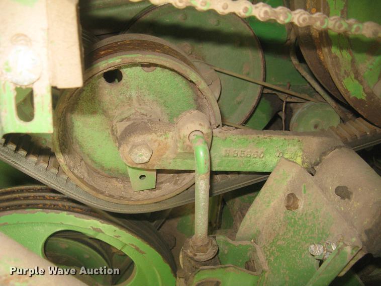 image for item DC2253 John Deere 4400 combine