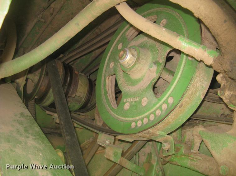 image for item DC2253 John Deere 4400 combine