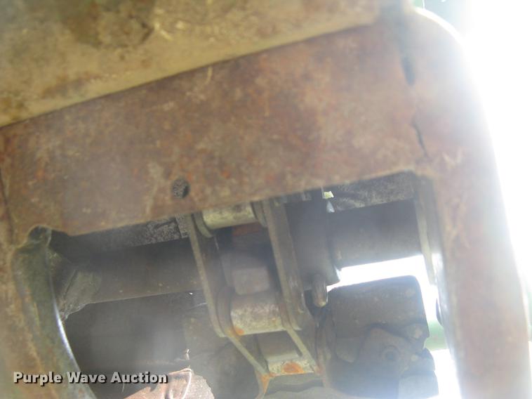 image for item DC2253 John Deere 4400 combine