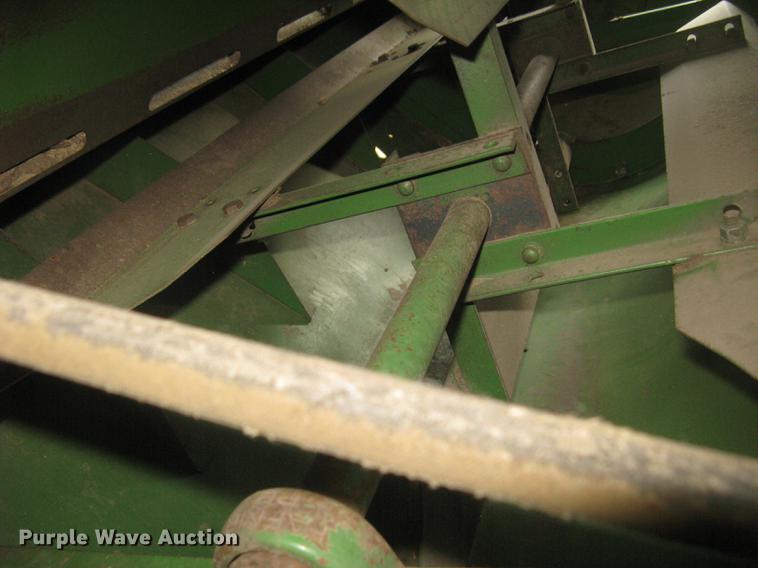 image for item DC2253 John Deere 4400 combine