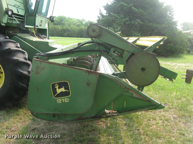 image for item DC2253 John Deere 4400 combine