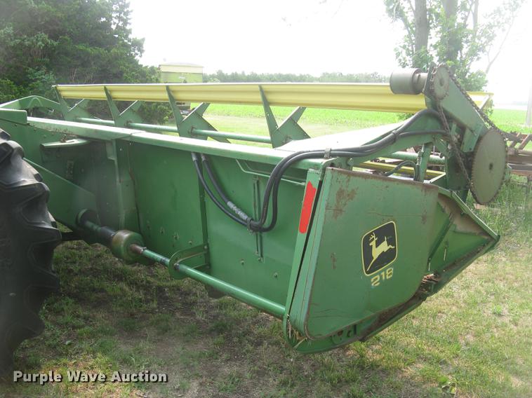 image for item DC2253 John Deere 4400 combine