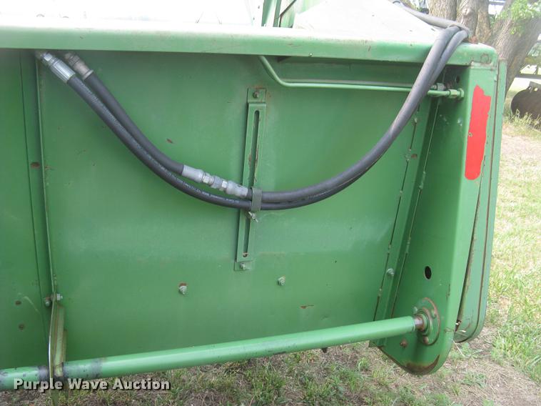 image for item DC2253 John Deere 4400 combine