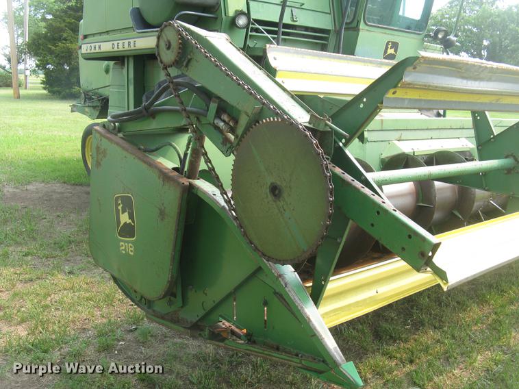 image for item DC2253 John Deere 4400 combine