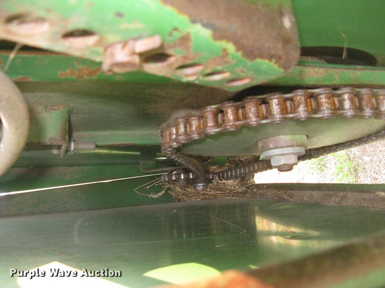 image for item DC2253 John Deere 4400 combine