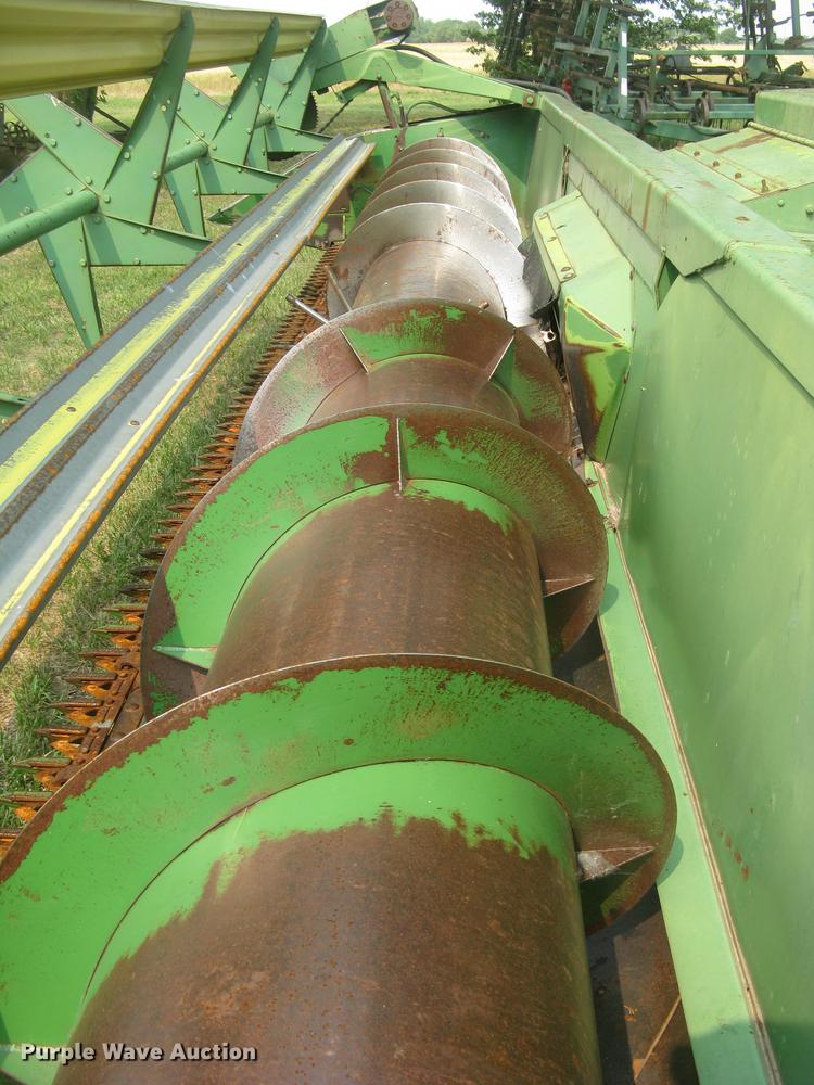 image for item DC2253 John Deere 4400 combine