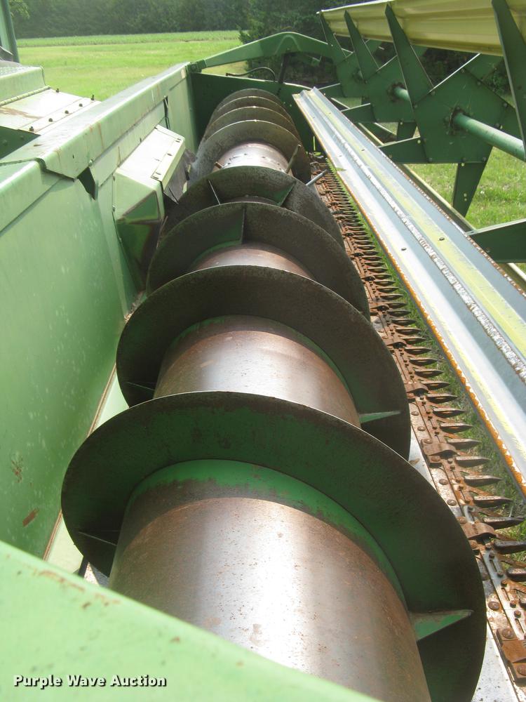 image for item DC2253 John Deere 4400 combine