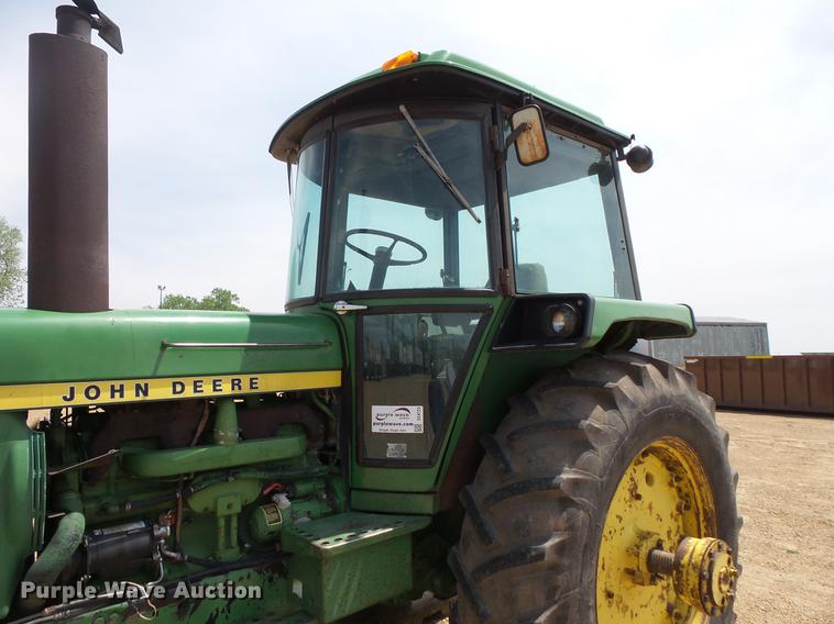 image for item DC4723 1977 John Deere 4430 tractor