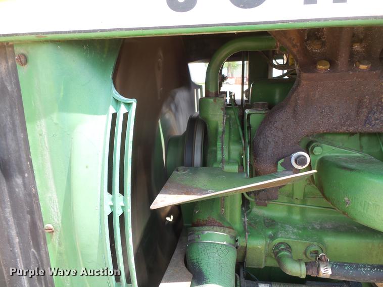 image for item DC4723 1977 John Deere 4430 tractor