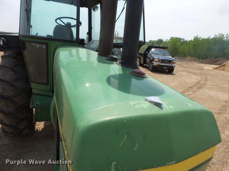 image for item DC4723 1977 John Deere 4430 tractor