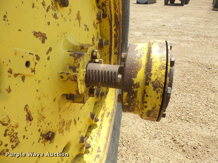 image for item DC4723 1977 John Deere 4430 tractor