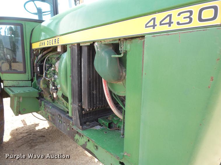 image for item DC4723 1977 John Deere 4430 tractor