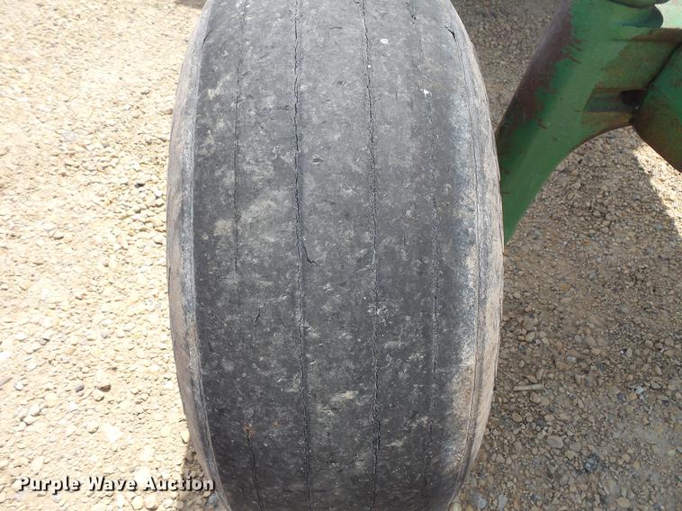 image for item DC4723 1977 John Deere 4430 tractor