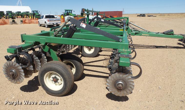 image for item DD1186 Great Plains Turbo Till 3000 Series II vertical tillage