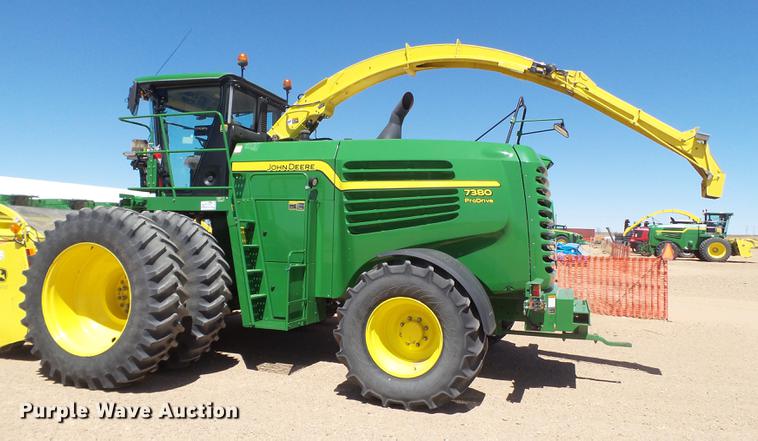 image for item DD1188 2015 John Deere 7380 forage harvester