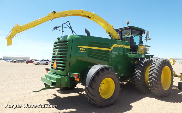 image for item DD1188 2015 John Deere 7380 forage harvester