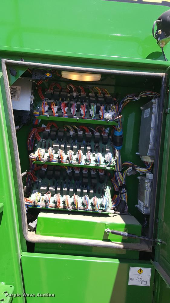 image for item DD1188 2015 John Deere 7380 forage harvester