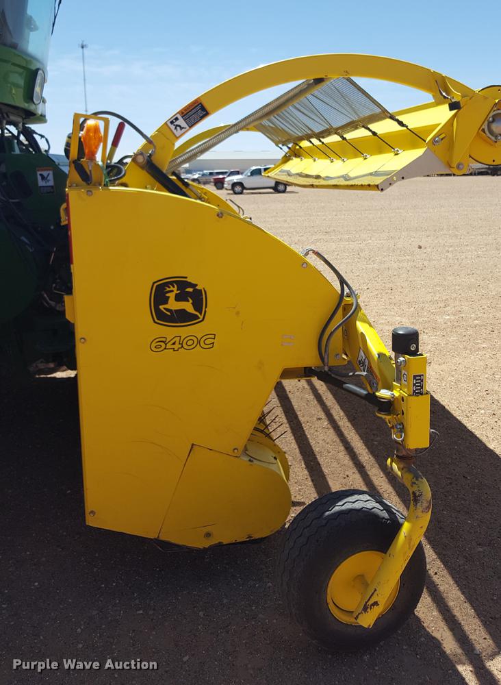 image for item DD1189 2013 John Deere 640C pickup head