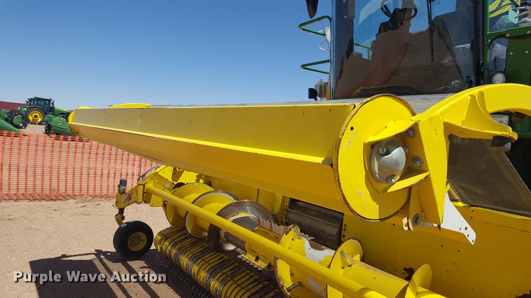 image for item DD1189 2013 John Deere 640C pickup head