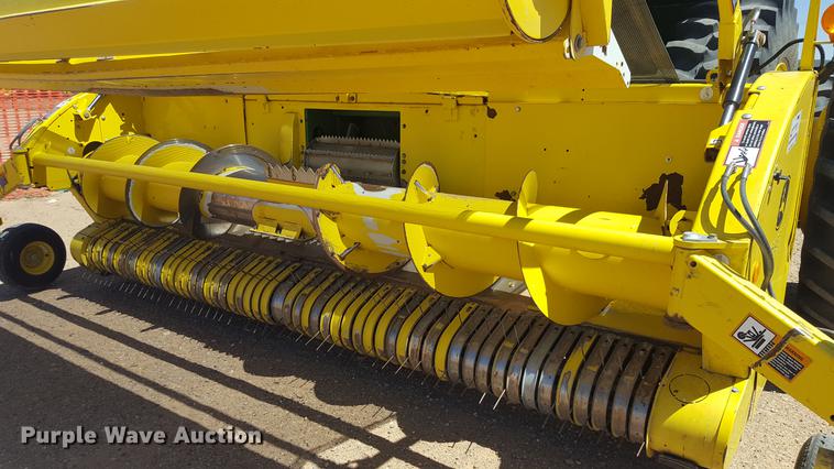 image for item DD1189 2013 John Deere 640C pickup head