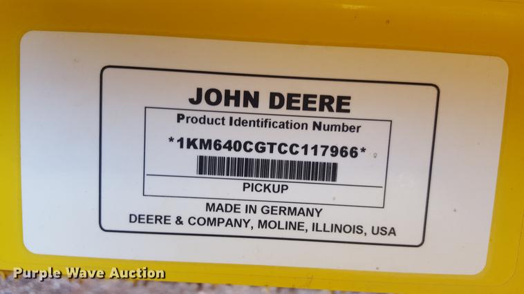 image for item DD1189 2013 John Deere 640C pickup head