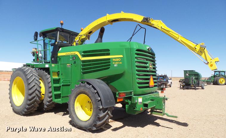 image for item DD1190 2013 John Deere 7480 forage harvester