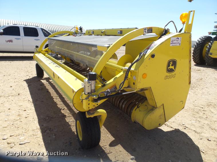 image for item DD1191 2013 John Deere 640C pickup head