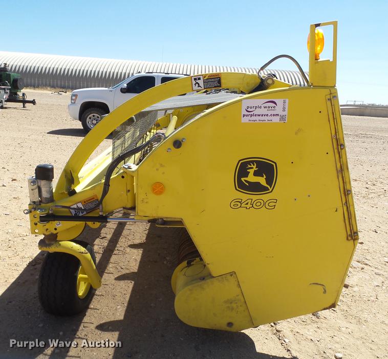 image for item DD1191 2013 John Deere 640C pickup head