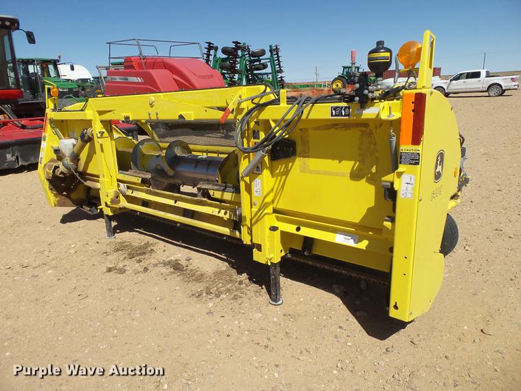 image for item DD1191 2013 John Deere 640C pickup head