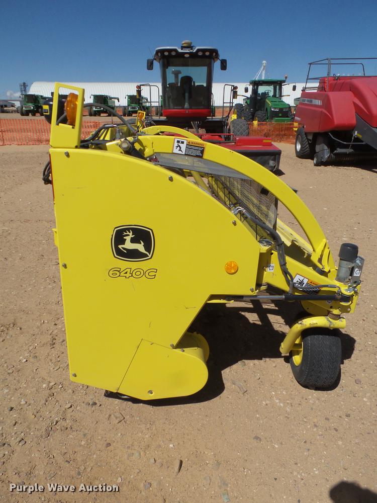 image for item DD1191 2013 John Deere 640C pickup head