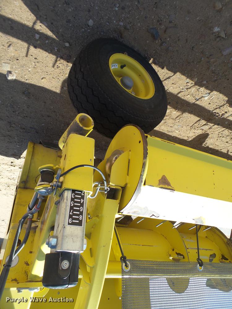 image for item DD1191 2013 John Deere 640C pickup head