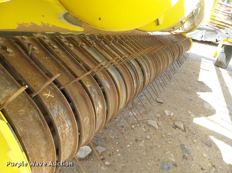 image for item DD1191 2013 John Deere 640C pickup head