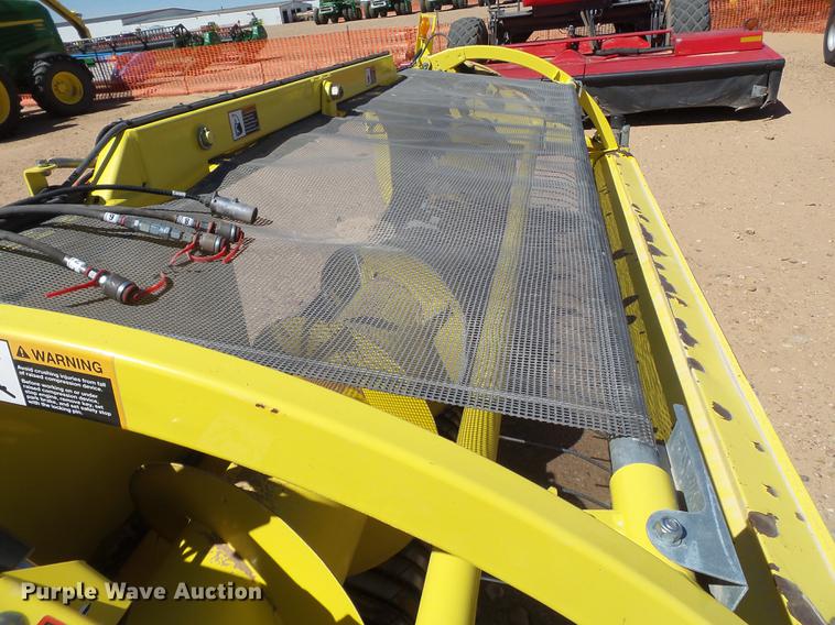 image for item DD1191 2013 John Deere 640C pickup head