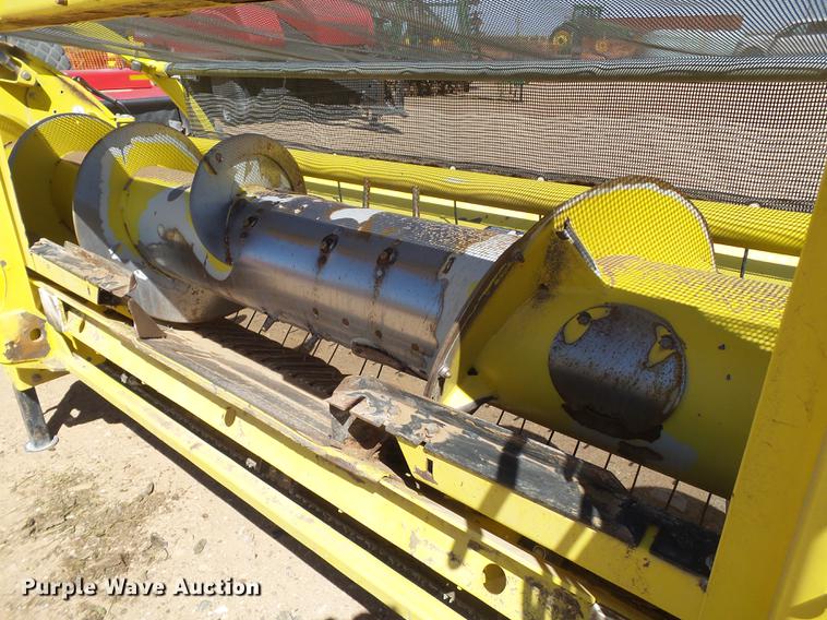 image for item DD1191 2013 John Deere 640C pickup head