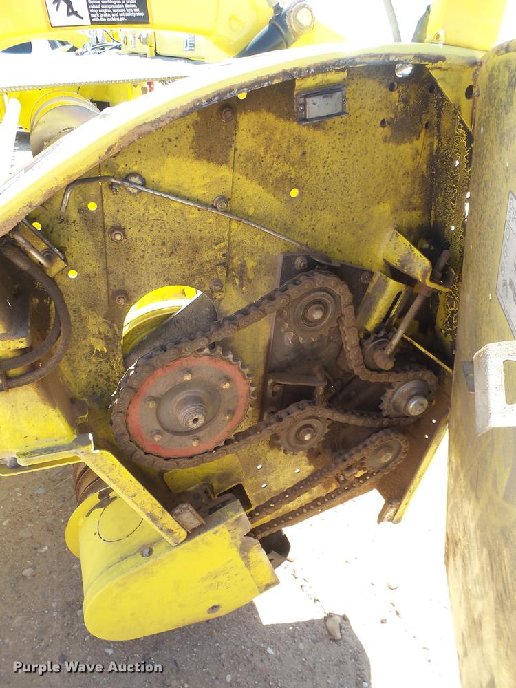 image for item DD1191 2013 John Deere 640C pickup head