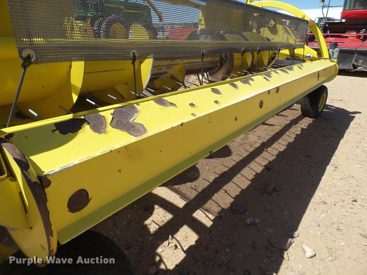 image for item DD1191 2013 John Deere 640C pickup head