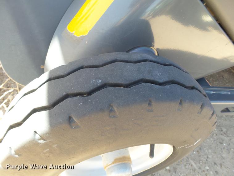 image for item DD1193 2012 Massey Ferguson 2170 large square baler