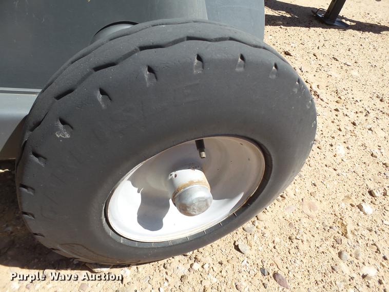 image for item DD1193 2012 Massey Ferguson 2170 large square baler