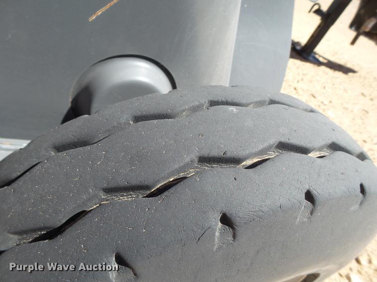 image for item DD1193 2012 Massey Ferguson 2170 large square baler