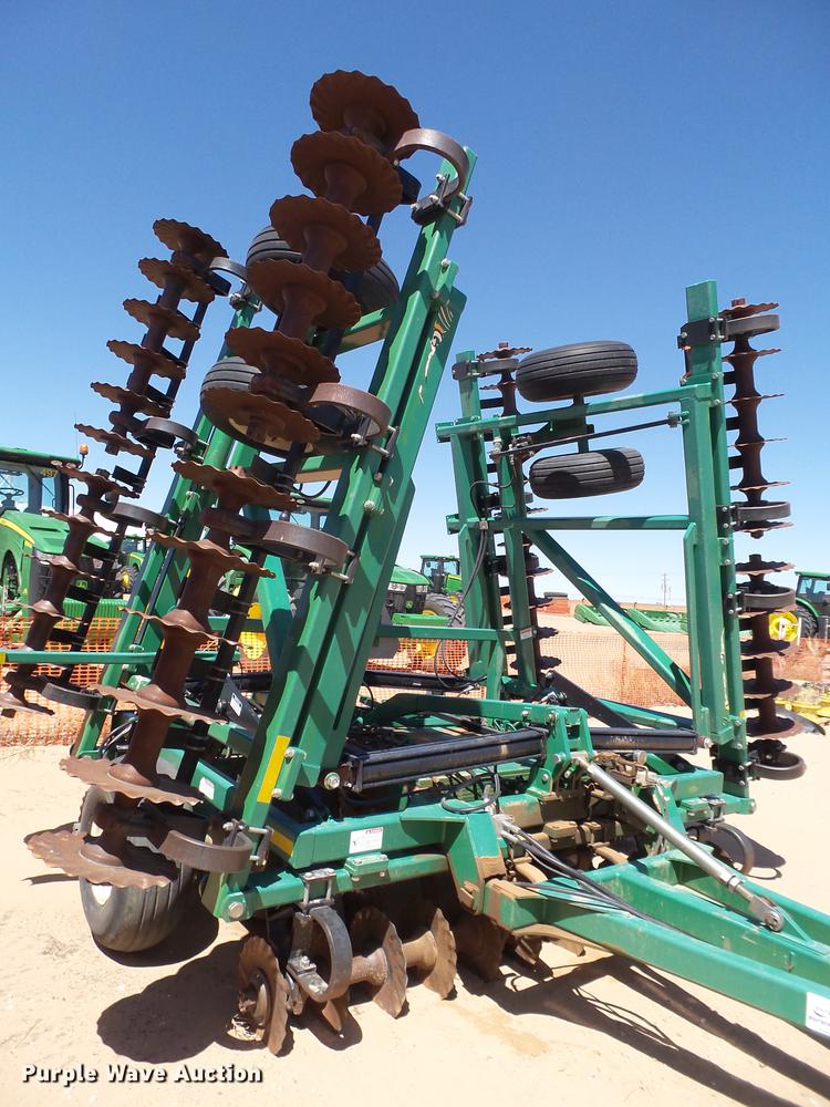 image for item DD1194 Great Plains Turbo Till 3000 Series II vertical tillage