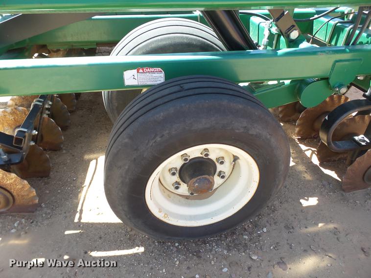 image for item DD1194 Great Plains Turbo Till 3000 Series II vertical tillage