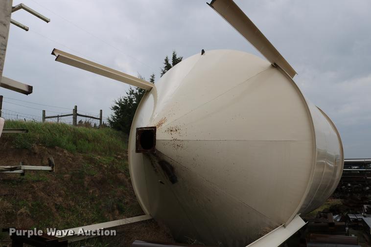 image for item DD4248 Steel dry storage tank/bin