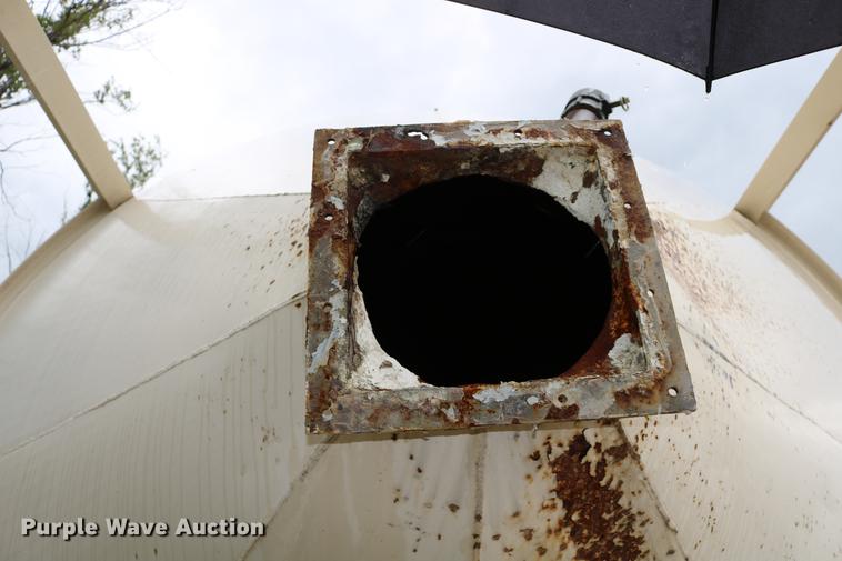 image for item DD4249 Steel dry storage tank/bin