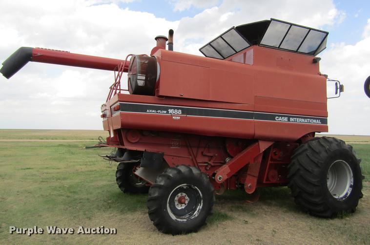 image for item DD5666 1994 Case IH 1688 Axial-Flow combine