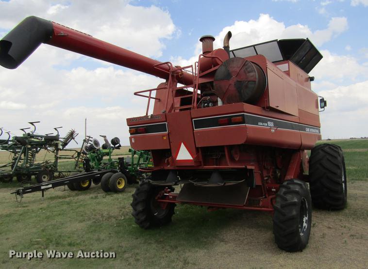 image for item DD5666 1994 Case IH 1688 Axial-Flow combine